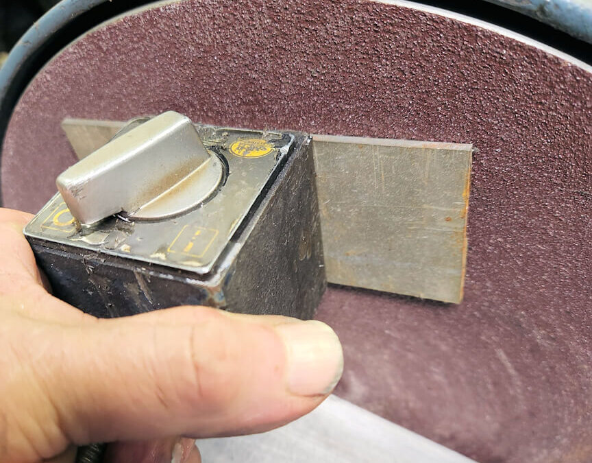 MAGNETIC BASE WORK HOLDER